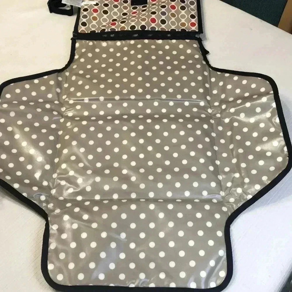 Skip Hop pronto changing station - Picture 6 of 9